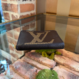 LOUIS VUITTON Giant Monogram Brown Leather Zippy Coin Purse