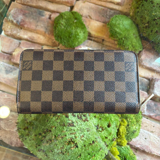 LOUIS VUITTON Damier Ebene Pattern Zippy Wallet
