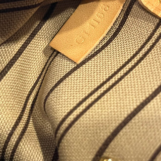 LOUIS VUITTON Neverfull MM Monogram Canvas Tote Bag