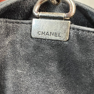 CHANEL Gentle Boy Flap XL Black Iridescent Calfskin Quilted Shoulder Bag TS3777