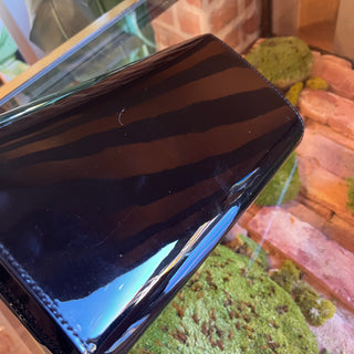 LOUIS VUITTON Louise Vernis Black Leather Clutch