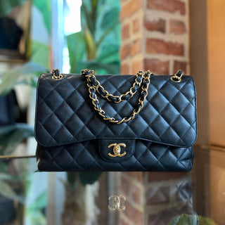 CHANEL Jumbo Double Flap Black Caviar Quilted Leather Shoulder Bag ADI1191