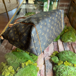 LOUIS VUITTON Totally MM Brown Monogram Canvas Tote