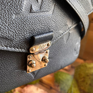 LOUIS VUITTON Metallic Pochette Metis Monogram Empreinte Embossed Leather Crossbody