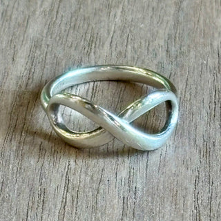 TIFFANY & CO. Infinity Silver Ring Size 4