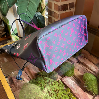 LOUIS VUITTON Neverfull MM Monogram Giant Spring in the City Tote