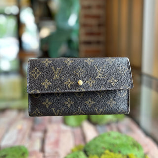 LOUIS VUITTON Sarah Brown Monogram Canvas Vintage Wallet