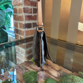 LOUIS VUITTON Vintage Musette Flap Tango Shoulder Bag
