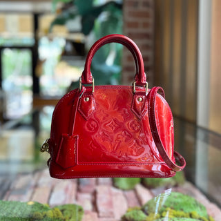 LOUIS VUITTON Alma BB Pomme D'Amour Vernis Top Handle Bag