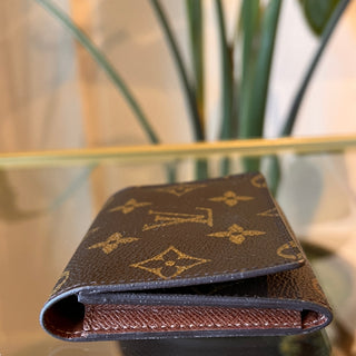 LOUIS VUITTON Monogram Canvas Card Holder