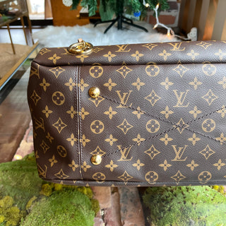LOUIS VUITTON Artsy MM Brown Monogram Canvas Hobo Bag
