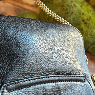 GUCCI Soho Chain Strap Small Black Pebbled Leather Crossbody Bag