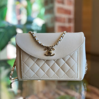 CHANEL Smart Pocket Cream Iridescent Calfskin Quilted Crossbody Bag