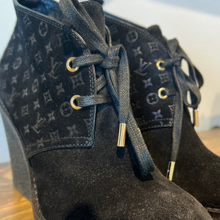 LOUIS VUITTON LV Monogram Suede Lace-Up Boots Size 6.5