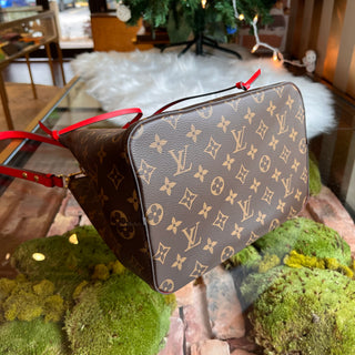 LOUIS VUITTON NeoNoe MM Red Monogram Canvas Bucket Bag