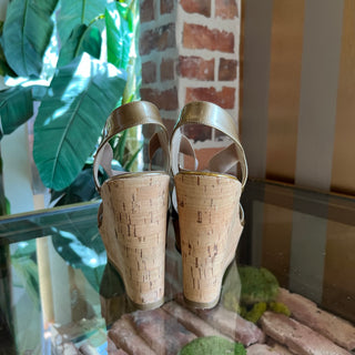 Fendi Patent Leather Elastic Accent Cork Sandals 37.5(7.5US)