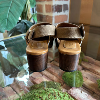 GUCCI Tan Suede Horsebit Clogs 36