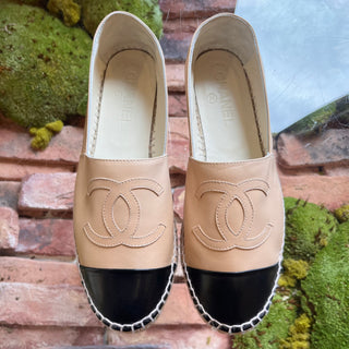 CHANEL Beige Leather CC Espadrilles SZ 38 (US 8)