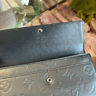 LOUIS VUITTON Porte-Trésor International Monogram Mat Monogram Vernis Wallet