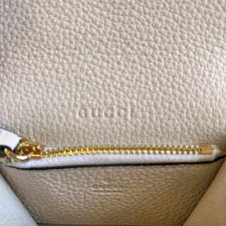 GUCCI Softbit White Grainy Leather Card Case
