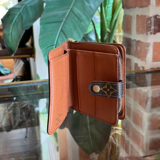 LOUIS VUITTON Monogram Canvas Brown Bifold Wallet