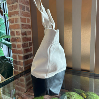 GUCCI Canvas Embossed Logo Tote