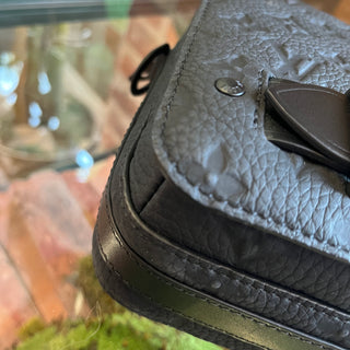 LOUIS VUITTON Steamer Black Taurillon Monogram Messenger