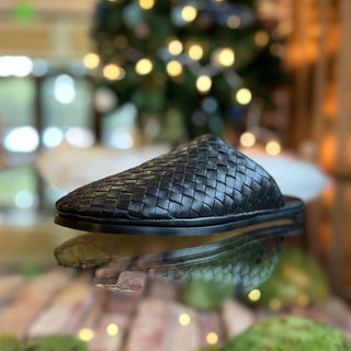 BOTTEGA VENETA Black Intrecciato Woven Leather Mules SZ37(7US)