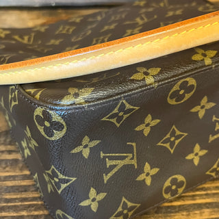 LOUIS VUITTON Looping MM Monogram Canvas Vintage Shoulder Bag