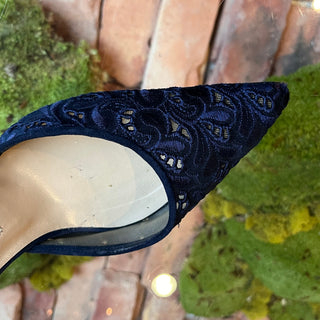 MANOLO BLAHNIK Carolyne Blue Embroidered Sling Back Pumps SZ38(8US)