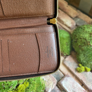 LOUIS VUITTON Zippy Organizer Brown Monogram Canvas Wallet