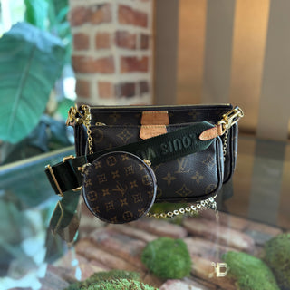 LOUIS VUITTON Multi Pochette Accessoires
