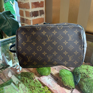 LOUIS VUITTON Monogram Néonoé MM