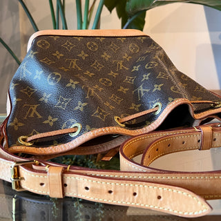LOUIS VUITTON Monogram Noé BB