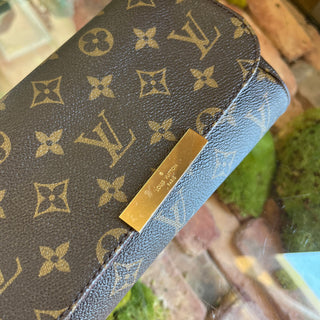 LOUIS VUITTON Favorite Brown Monogram Canvas Crossbody