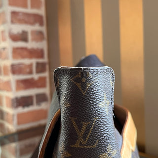 LOUIS VUITTON Abbesses Brown Monogram Canvas Messenger Bag