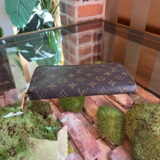 LOUIS VUITTON Zippy Organizer Brown Monogram Canvas Wallet
