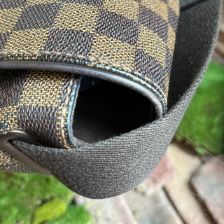 LOUIS VUITTON District Damier Ebene Canvas Messenger Crossbody Bag