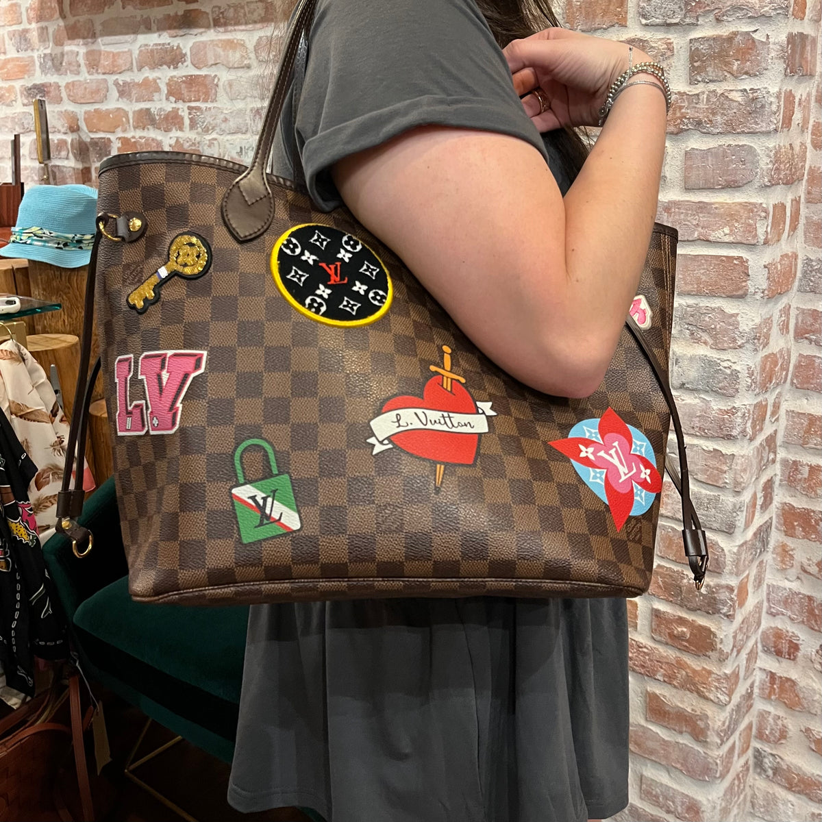 Louis Vuitton Neverfull Patches MM W/Pouch