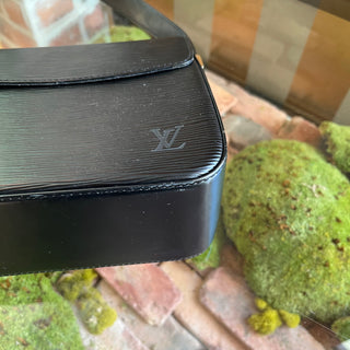 LOUIS VUITTON Buci Black Epi Leather Shoulder Bag
