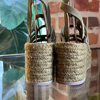 HERMÈS Catalya Vert Toundra Suede Goatskin Espadrille Sandals SZ 39 (US 9)
