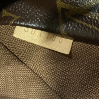 LOUIS VUITTON Totally MM Brown Monogram Canvas Tote