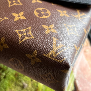 LOUIS VUITTON Pallas Chain Noir Monogram Canvas Leather Crossbody Bag