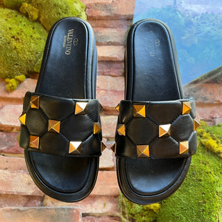 VALENTINO Black Leather Quilted Rockstud Slides SZ 40 (US 10)