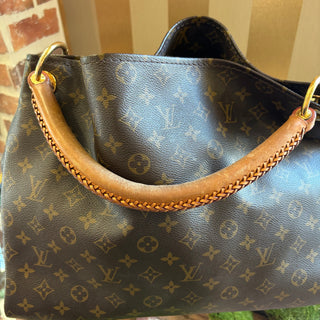 LOUIS VUITTON Monogram Artsy MM