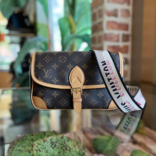 LOUIS VUITTON Diane Brown Monogram Canvas Shoulder Bag