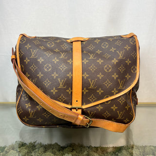 LOUIS VUITTON Vintage Monogram Saumur 35