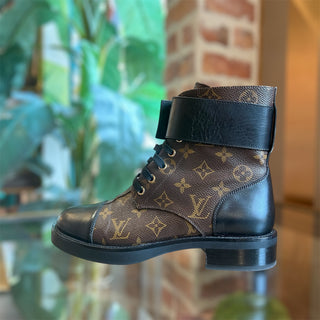 LOUIS VUITTON Wonderland Flat Ranger Black Brown Calfskin Monogram Boots SZ38.5(8.5US)