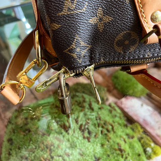 LOUIS VUITTON Monogram World Tour Speedy 30 Bandouliere