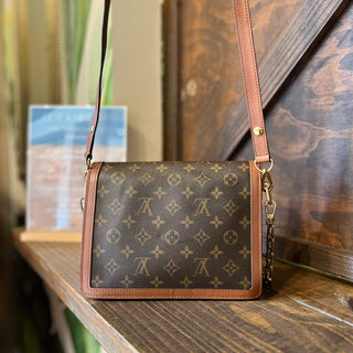 LOUIS VUITTON Dauphine MM Reverse Monogram Canvas Shoulder Bag